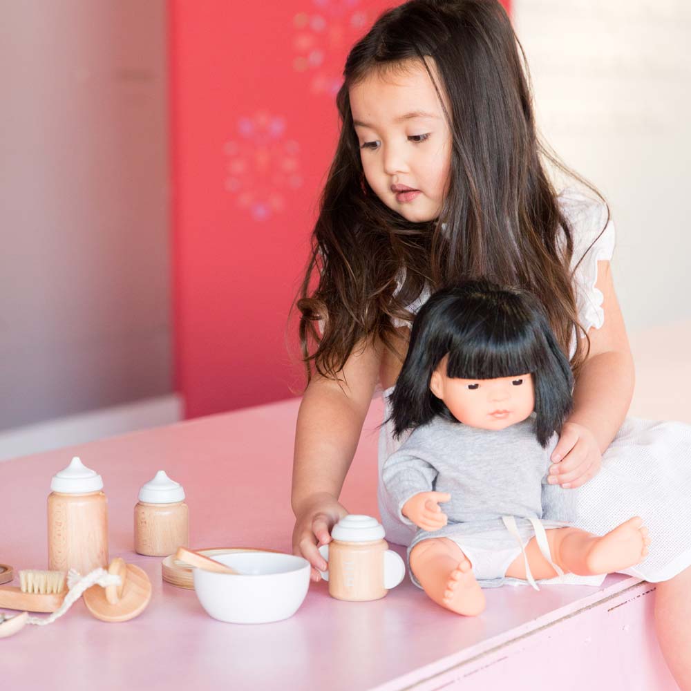 Make Me Iconic Doll Accessory Kit Make Me Iconic Dolls, Playsets & Toy Figures at Little Earth Nest Eco Shop Geelong Online Store Australia