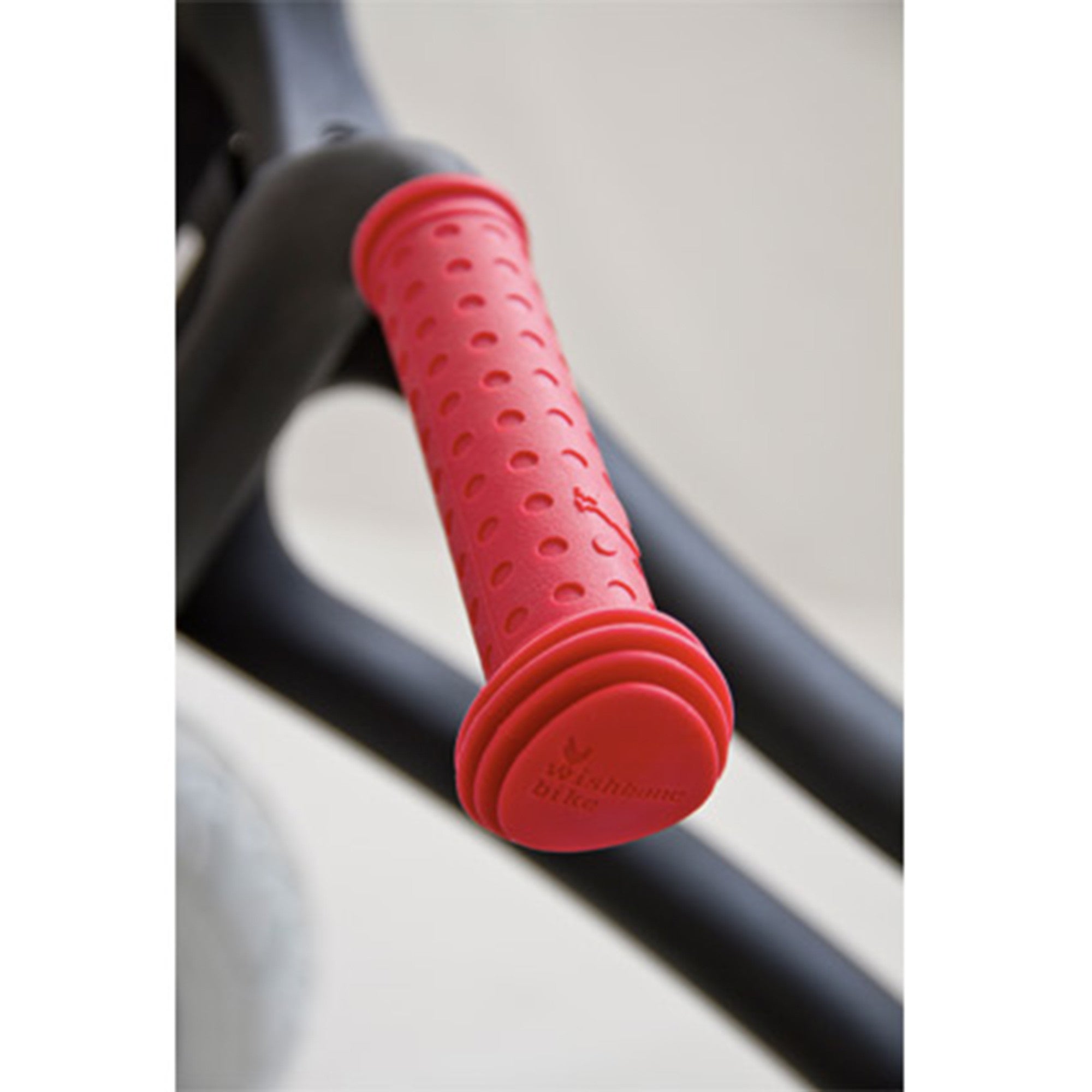 Pink 2025 handlebar grips